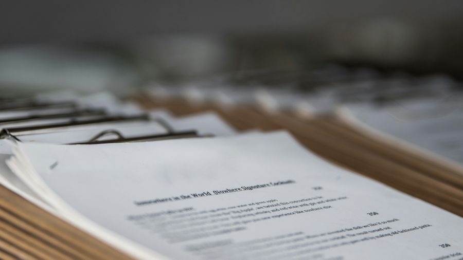 How to Batch Tasks Like a Pro: A Week-Long Schedule for Hosts