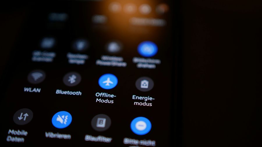 When Tech Fails: Backup Plans for Wi-Fi Outages and Lock Issues
